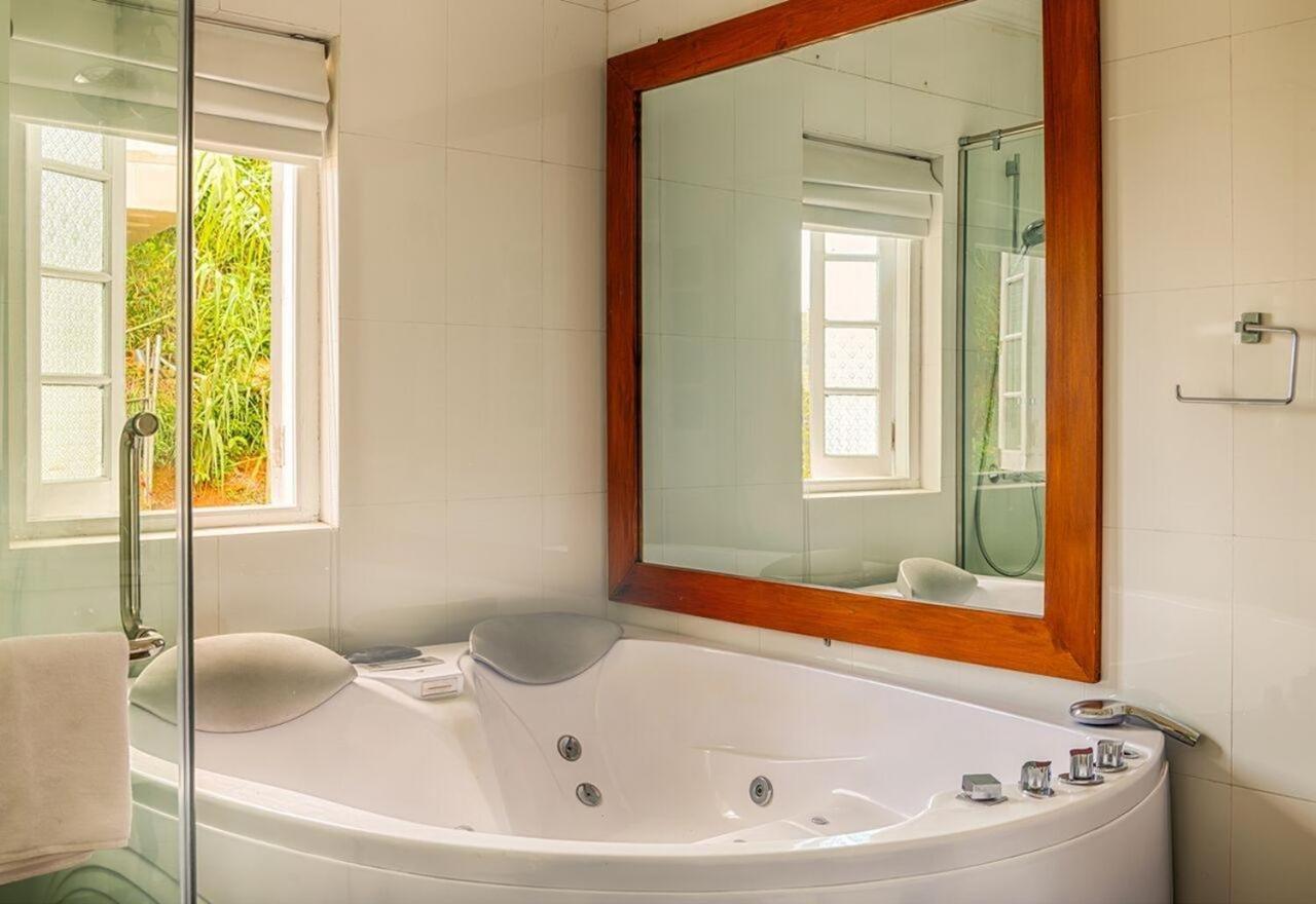 The Clovelly Bungalow Нувара-Элия Экстерьер фото